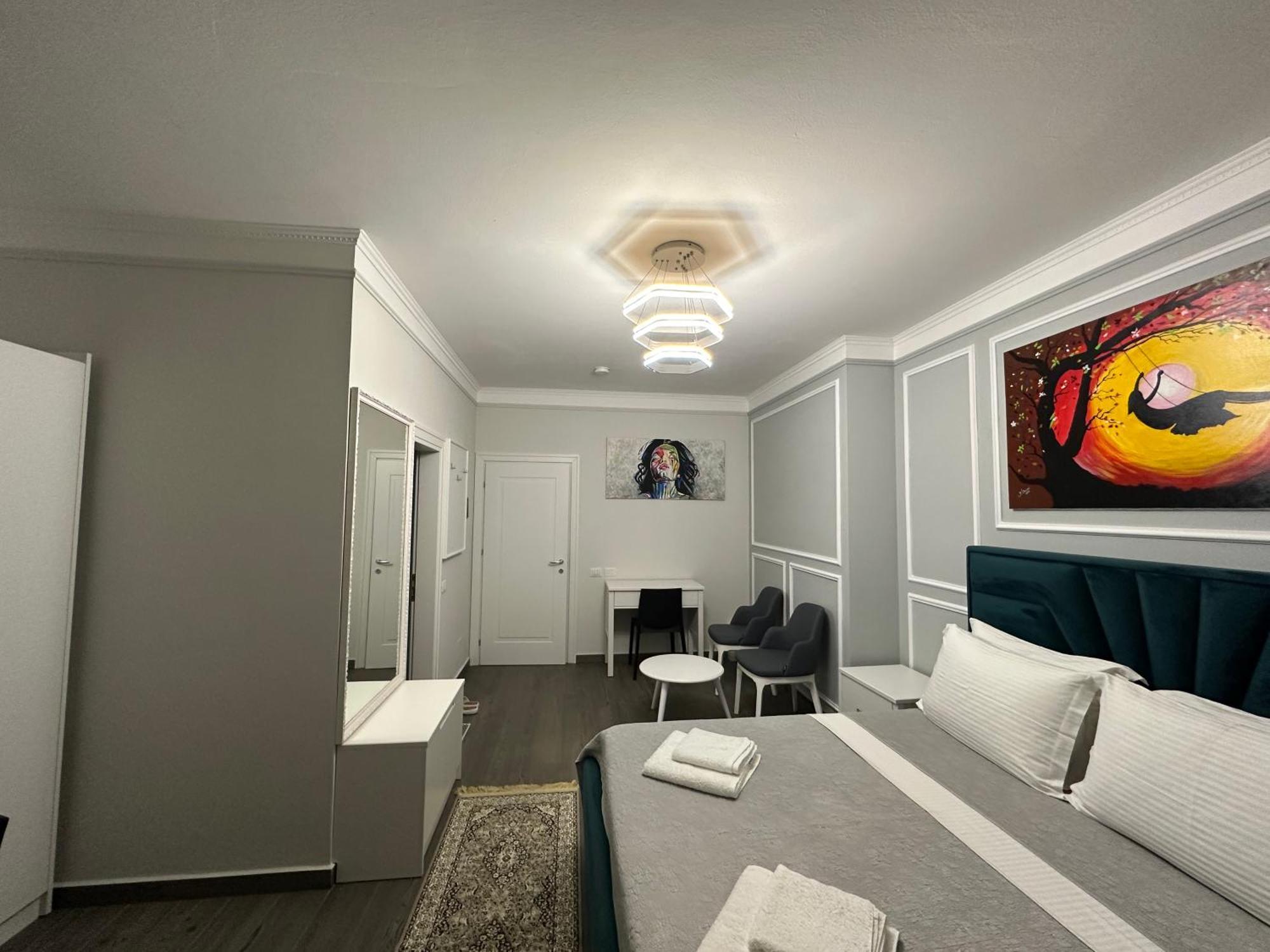 Hotel Imperiale Драч Екстериор снимка